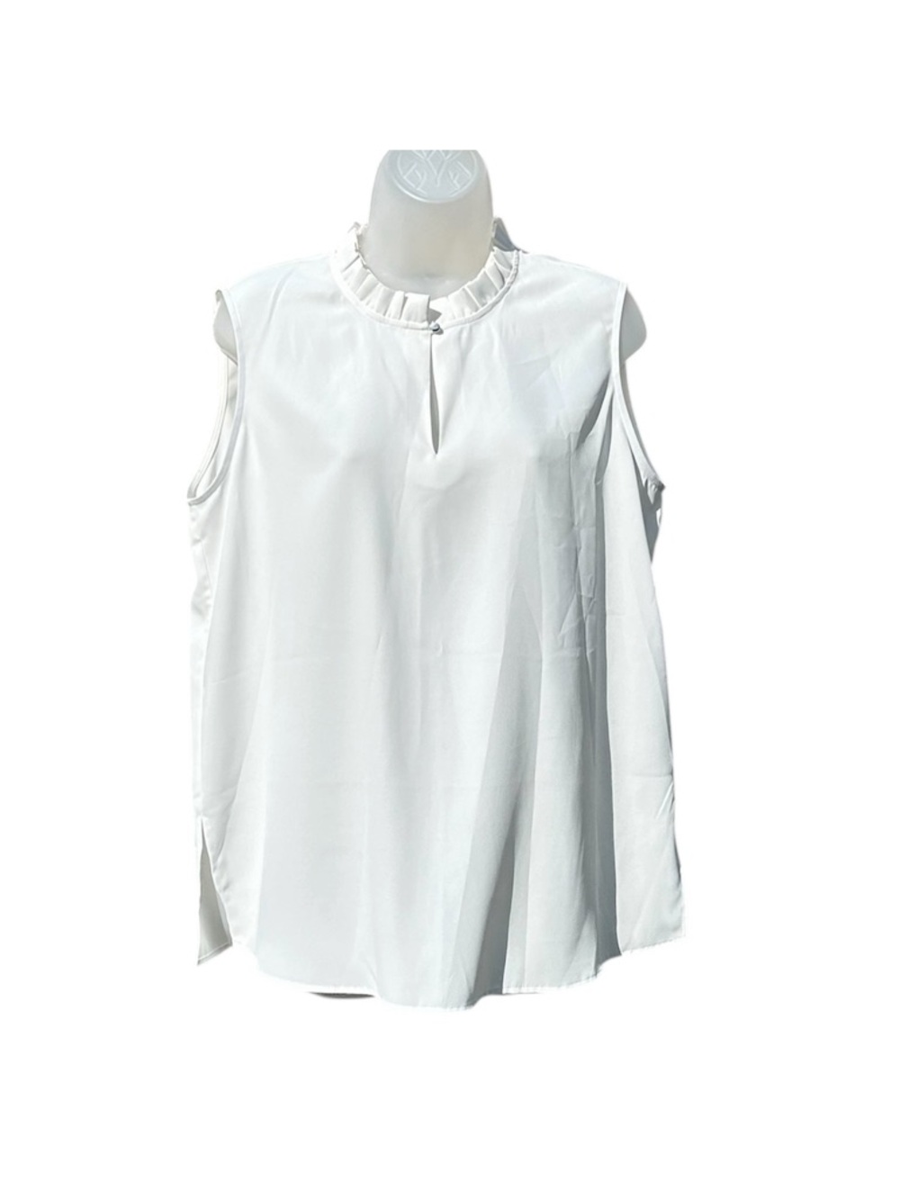MISOOK Women Size M White Ruffle‎ Neck Keyhole Sleeveless Blouse Top.